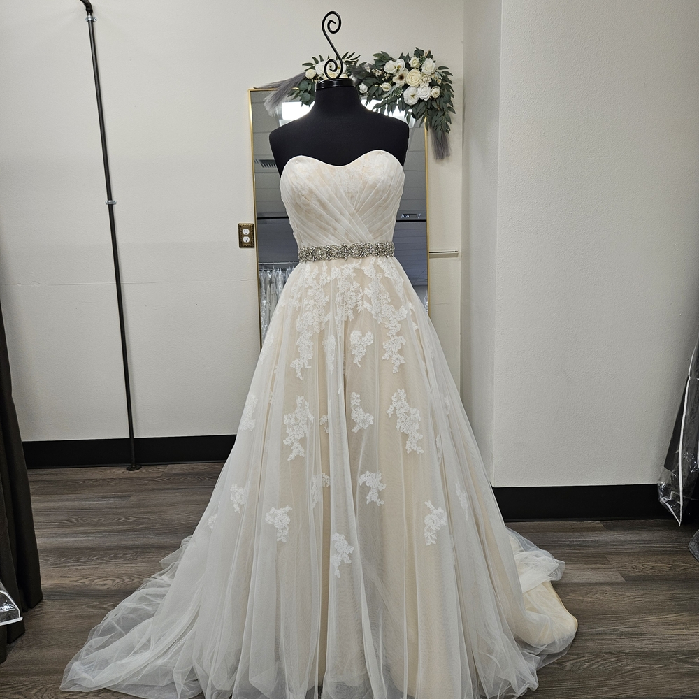 DaVinci Cream and White Wedding Dress